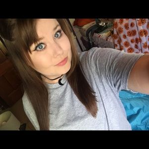 Meet your Posher, Emilee